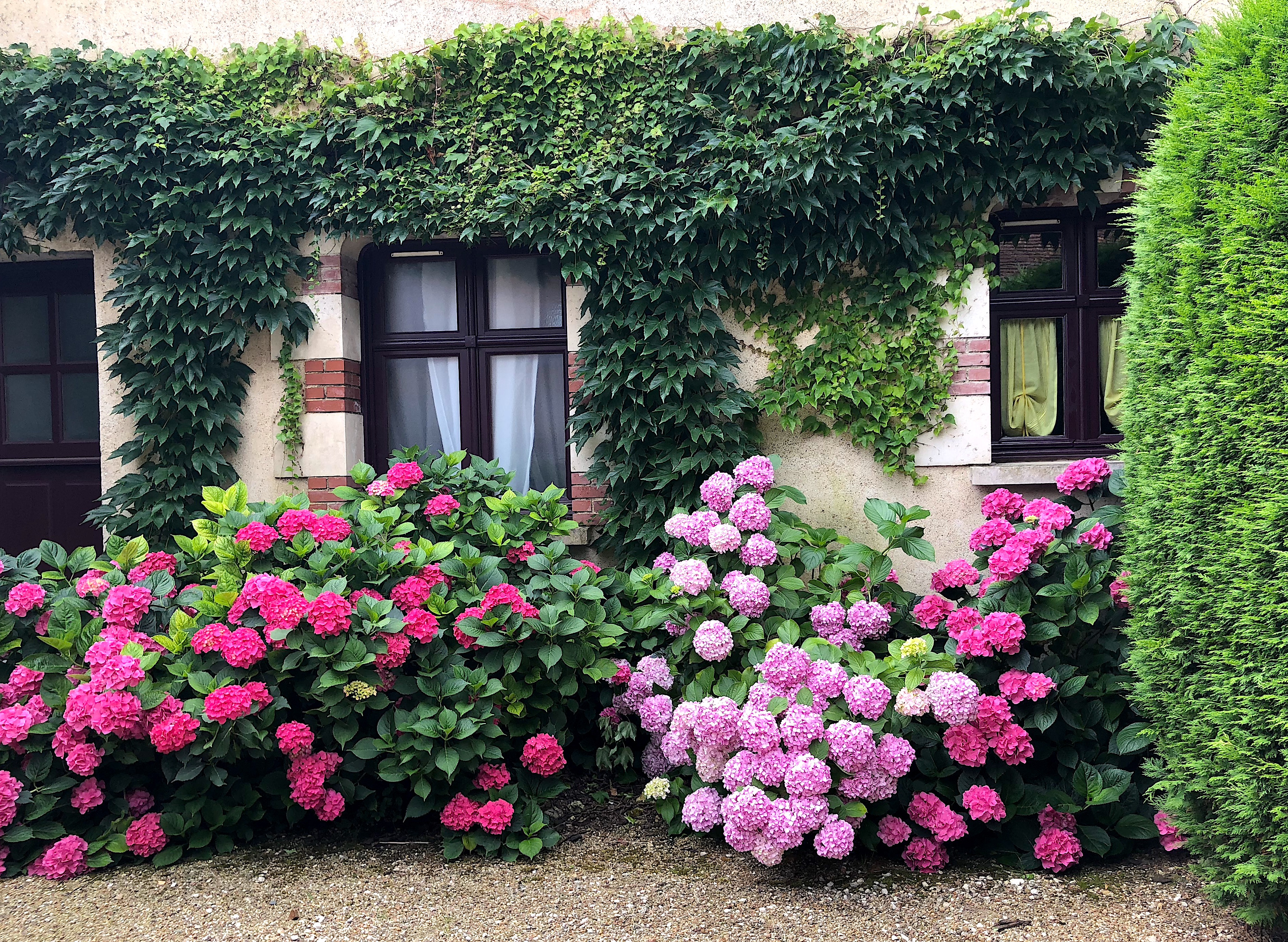 Where to Stay in Luxury in France, yet Simply So – TSLL Recommends