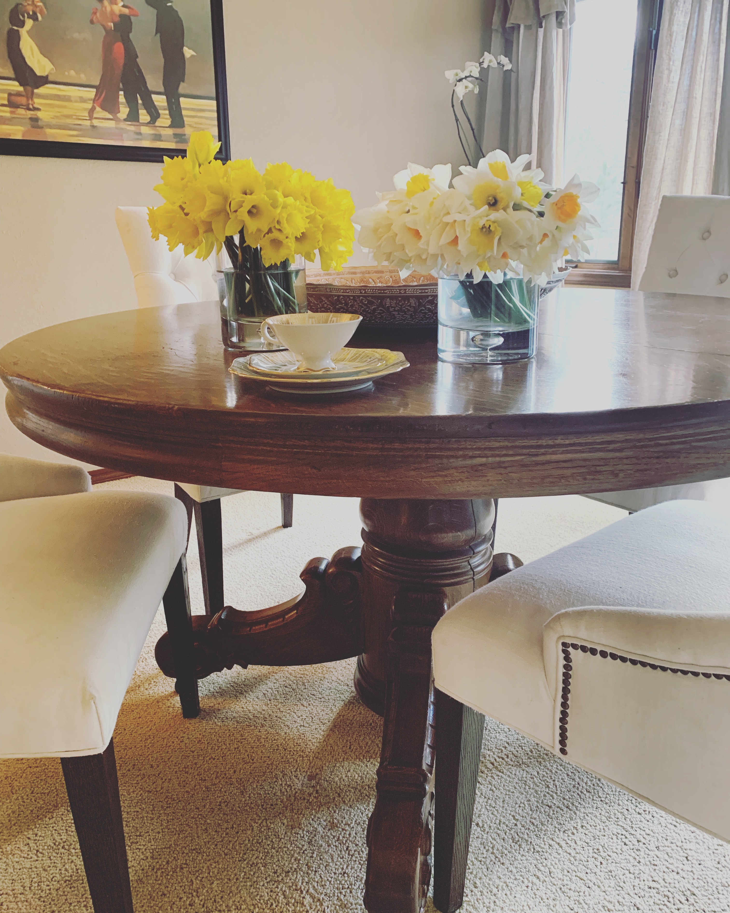 A House Becomes a Home, Slowly But Surely: Finding My Round Pedestal Dining Table