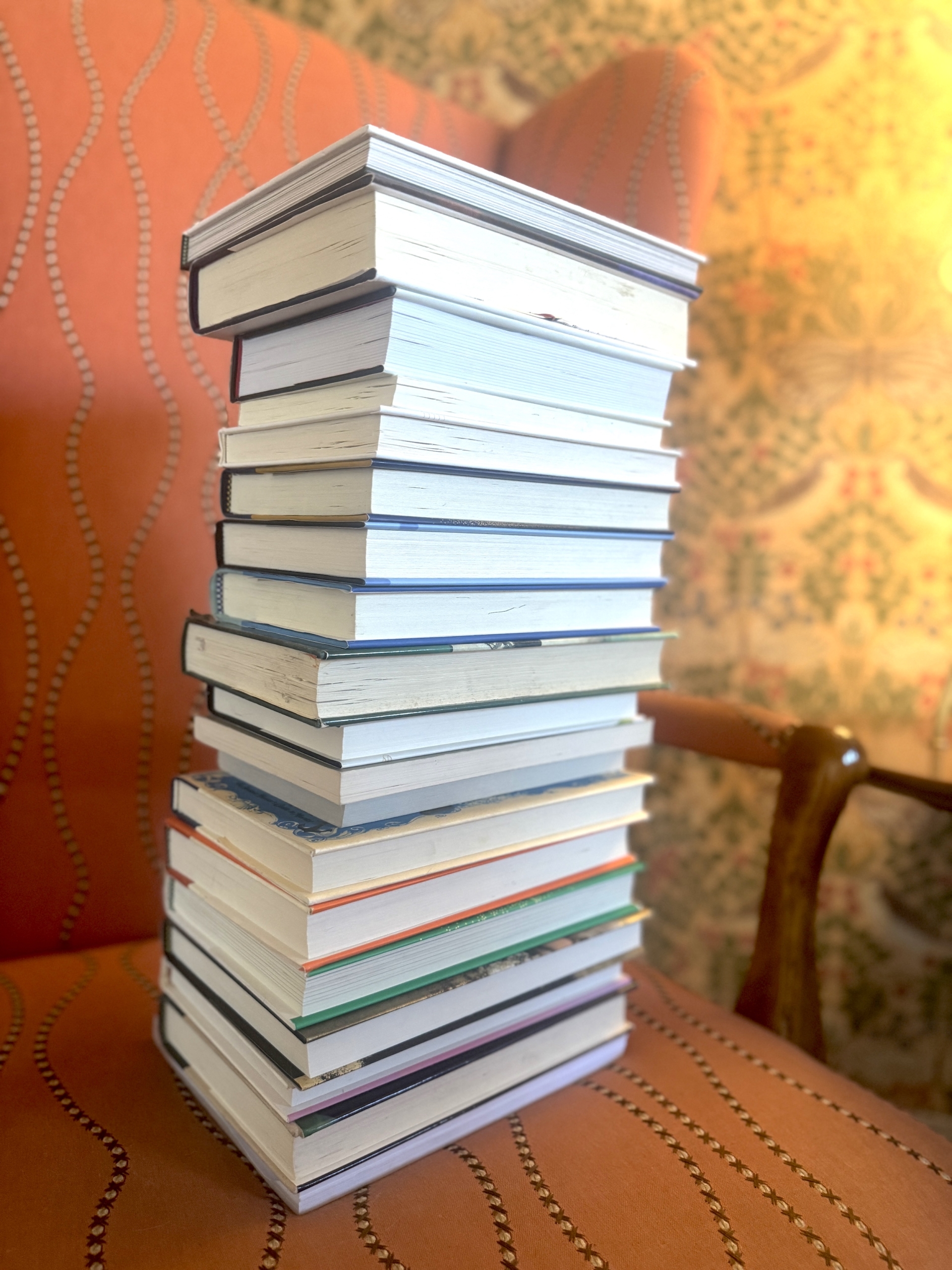 Booksnotitlesstack2025